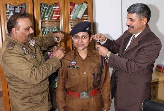 DGP decorates the officer with SP rank
