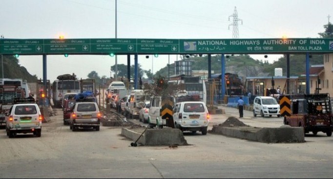 Zip past NHAI toll plazas in 10 seconds, free if queue is longer than 100 metres