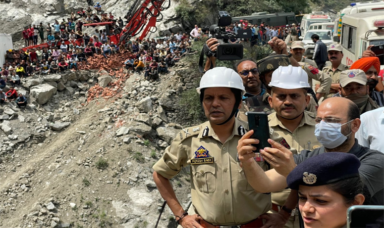 ADGP Jammu visits site of incident near Khooni Nala National Highway Ramban