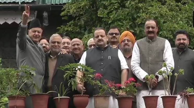 NC delegation led by Devinder Rana meets Farooq Abdullah in Srinagar 