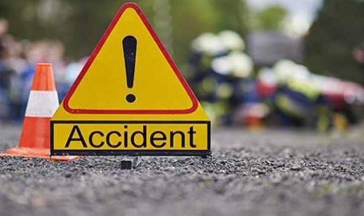 Two feared drowned as truck falls into stream along Jammu-Srinagar national highway