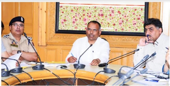 Apart from wholesalers & retailers, end user of plastic shall be fined: Div Com Kashmir