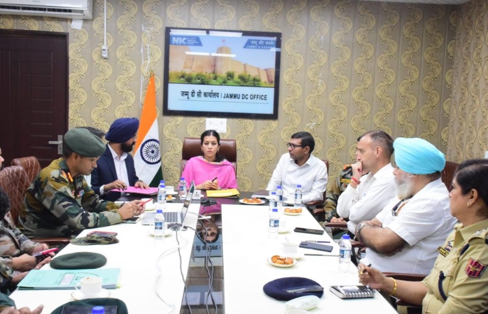 DC Jammu discusses logistics for Army Agniveer recruitment rally; implementation of JJM, District Employment Plan