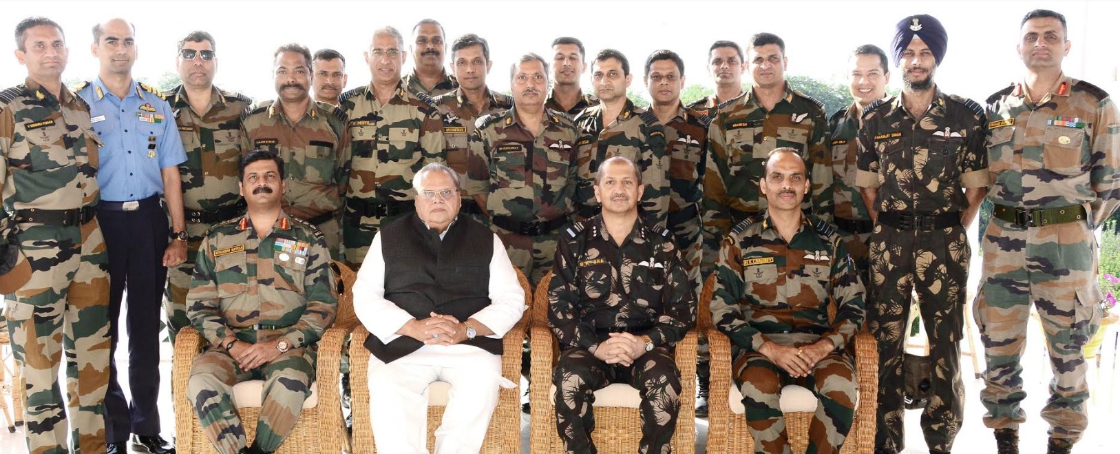 Governor interacts with officers of 43rd Higher Air Command Course