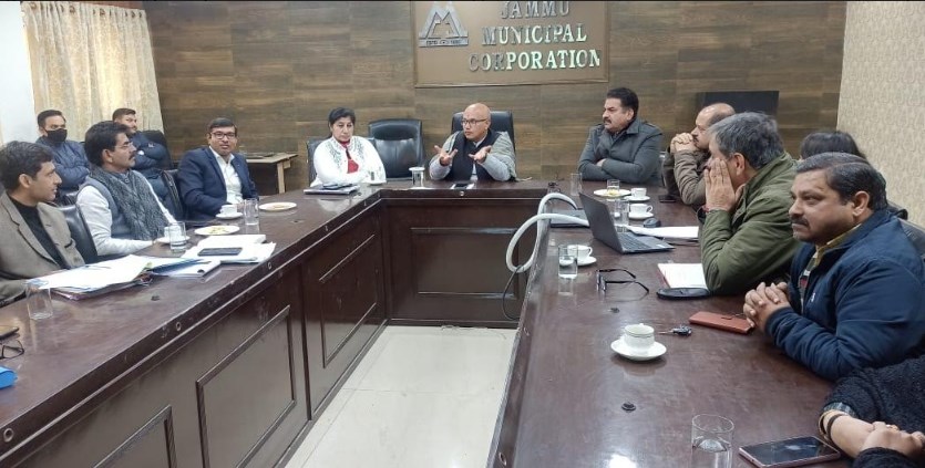 Mayor Jammu reviews Solid Waste Management; discusses modalities for development of Heritage Trail through old bazaars of City of temples
