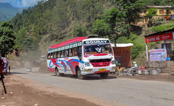 3 Amarnath pilgrims injured in accident on Jammu-Srinagar highway in Banihal