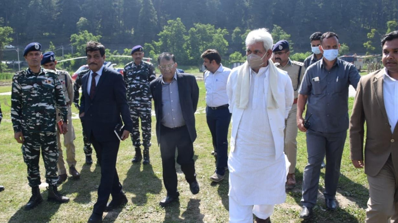 Lt Governor visits Baltal and Pahalgam