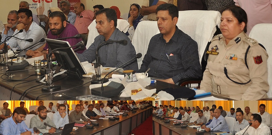 Div Com Jammu convenes conference with PRIs, MC members at Ramban