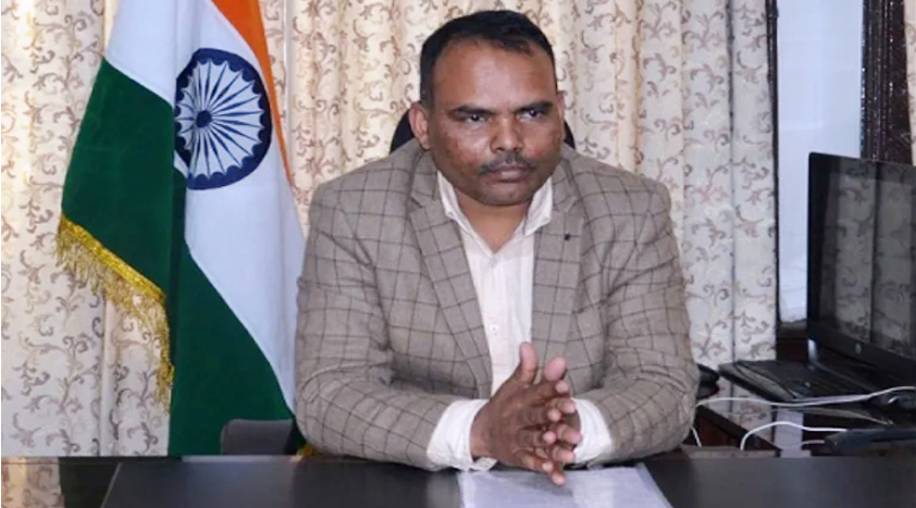 Div Com Kmr reviews status of Transfer of PM Package, Migrant, Jammu based employees to safer places