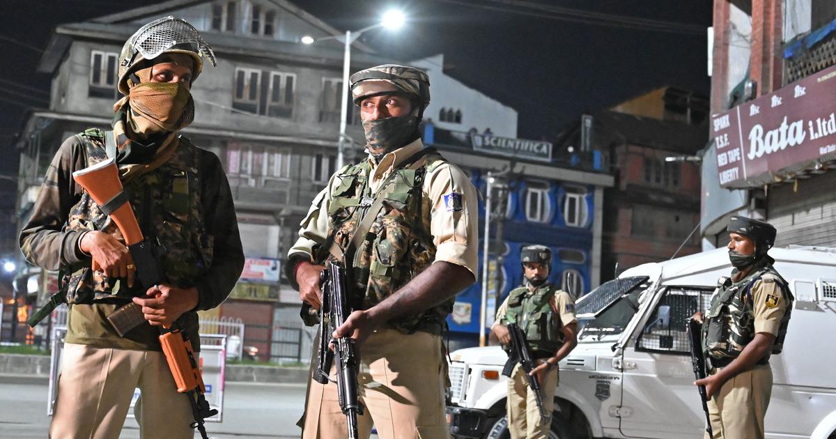 Article 370 scrapped: Army, IAF on high alert, additional troops rushed to Jammu and Kashmir