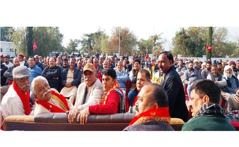 Police officer shot at by terrorists in Srinagar's Eidgah, hospitalised