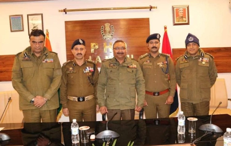 PHQ bids farewell to outgoing AIsG, SP; DGP appreciates their services & commitment