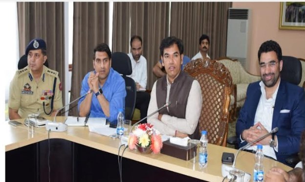 Div Com Kashmir reviews arrangements for the 3rd edition of ‘Vitasta Kashmir Festival’