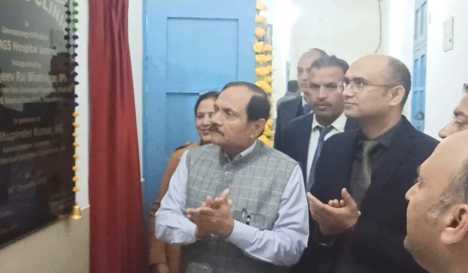 Advisor Bhatnagar inaugurates first of its kind Genetic Clinic, Genetic Laboratory of J&K at SMGS Hospital