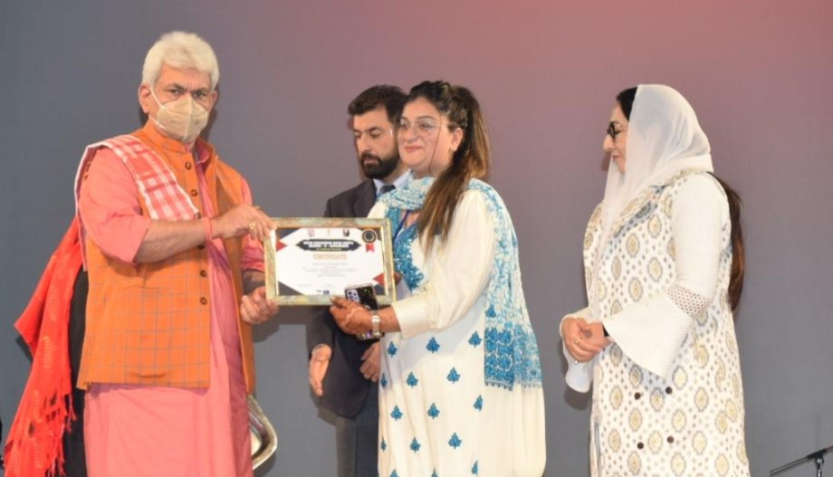 Lt Governor inaugurates three-week long cultural festival Jashn-e-Kashmir, celebration of tradition, culture & heritage