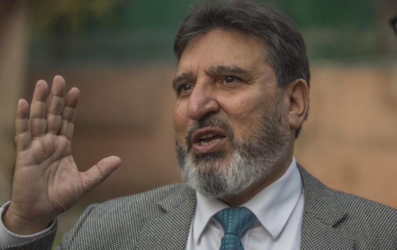 Won't allow an inch of J&K land to be provided to outsiders: Altaf Bukhari