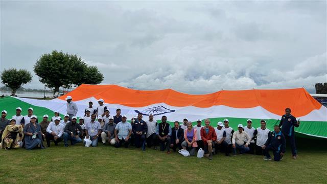 7500 sqft Tricolour displayed at Dal Lake in Srinagar on Independence Day