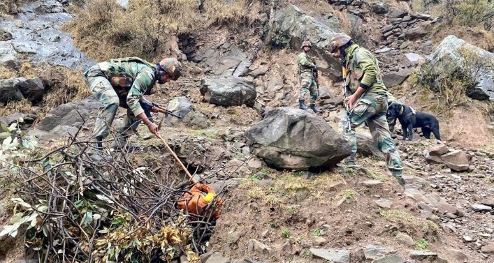 10 packets of narcotics recovered across LoC in J&K’s Poonch