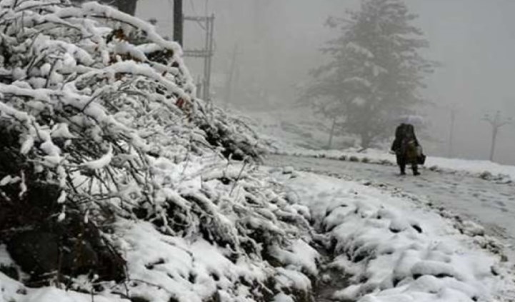 Cold wave conditions ease a bit across Kashmir as MeT predicts snowfall