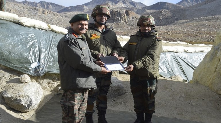 Northern Army Commander reviews operational preparedness in Batalik Sector