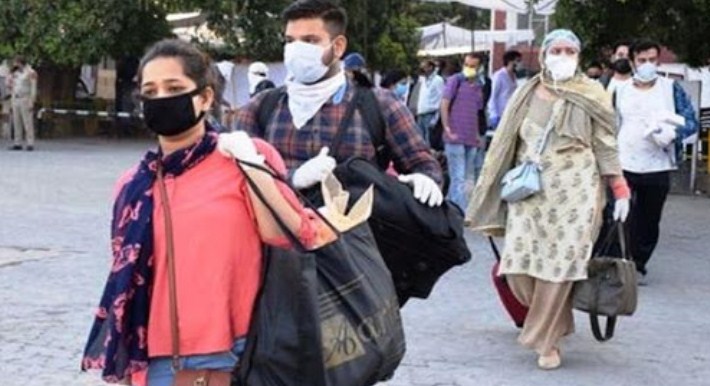 COVID-19: Govt evacuates 2,60,615 stranded JK residents; 1,81,416 via Lakhanpur, 79,199 through special trains