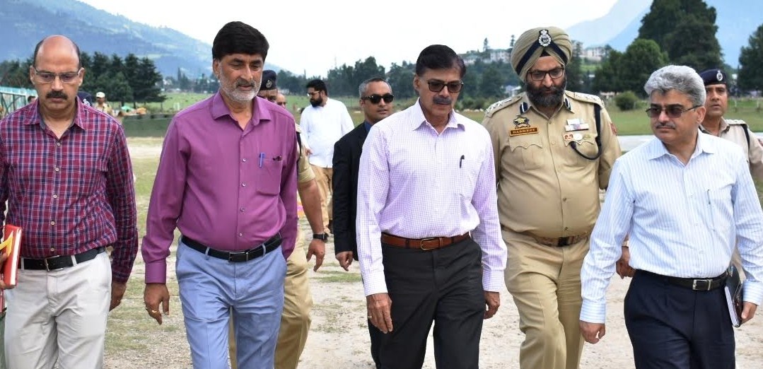 Advisor Kumar reviews health facilities, law and order in Kishtwar