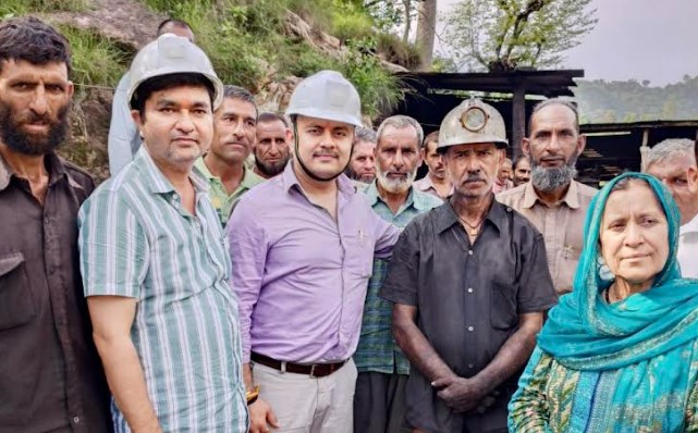 Amit visits Kalakote Mines, addresses workers’ issues