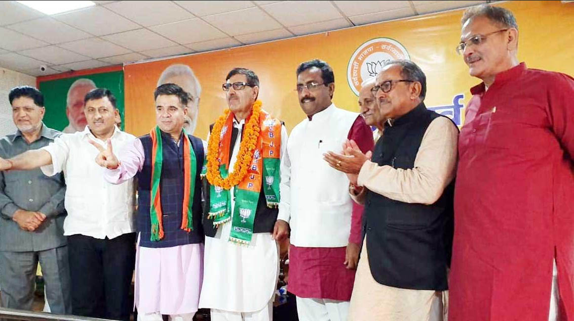 Modi has won hearts of Minorities: Madhav