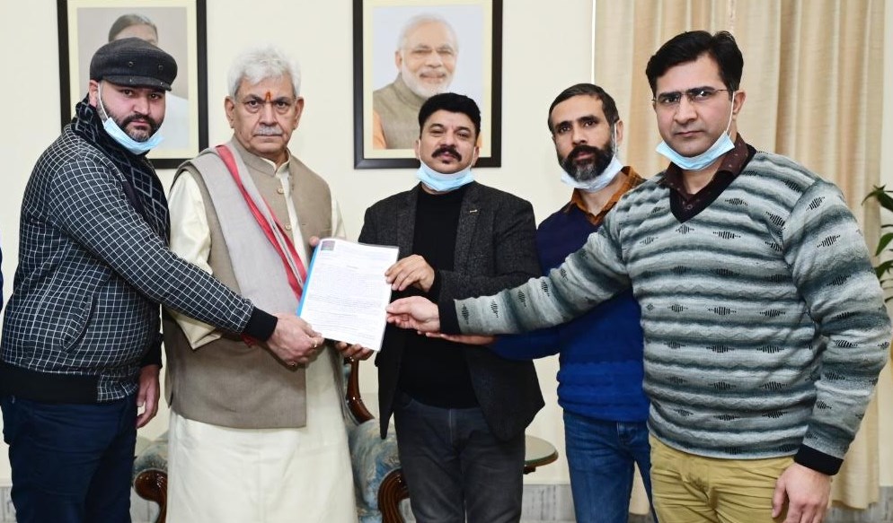 All Minority Employees Association Kashmir calls on Lt Governor