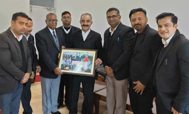 Chief Justice visits Court Complex Hiranagar; interacts with Bar Association