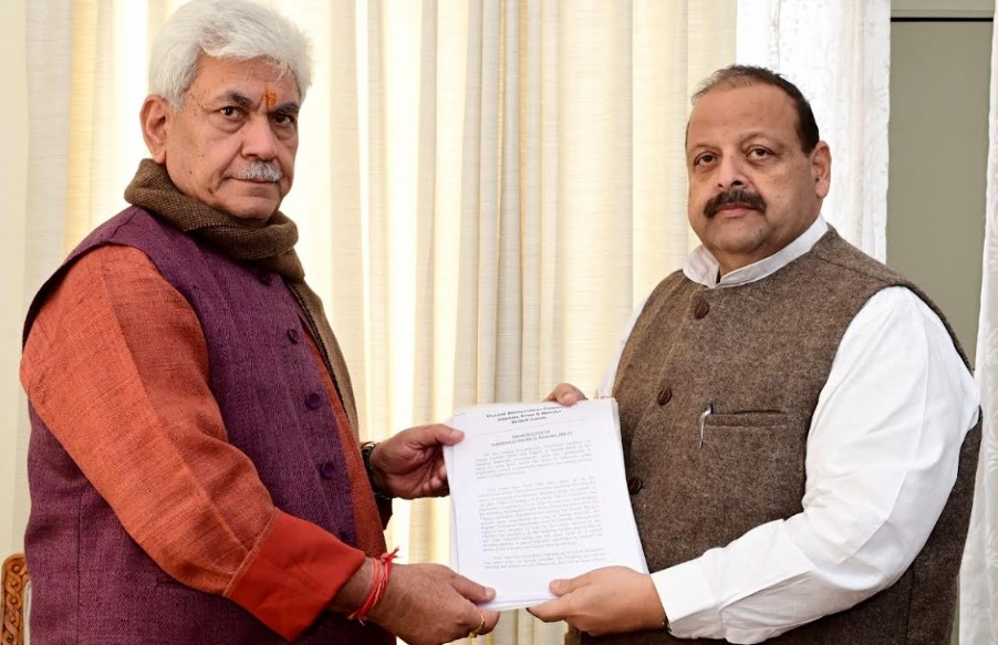 Devender Singh Rana meets Lt Governor