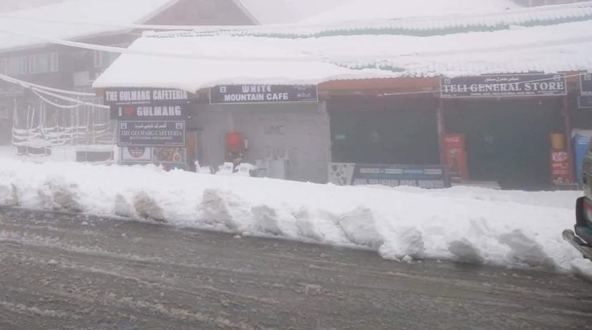 J&K: Major highways closed, high-altitude villages cut off after snowfall, rains