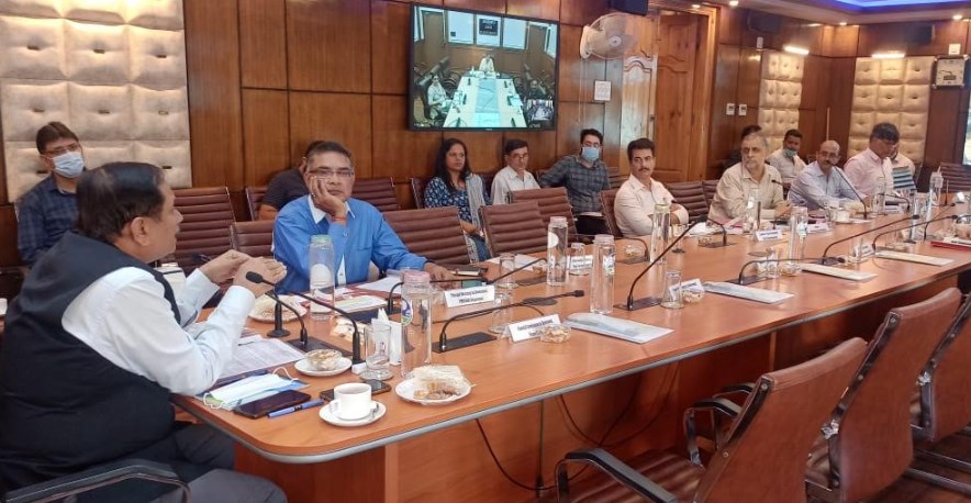 Advisor Bhatnagar chairs 19th BoDs meet of JKBOCWWB