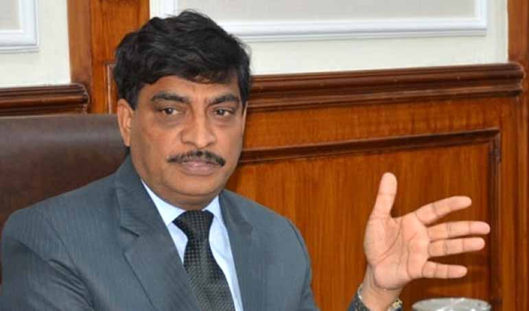 DGP, J&K distributes certificate, Tabs to 28 wards after completion of one month training programme