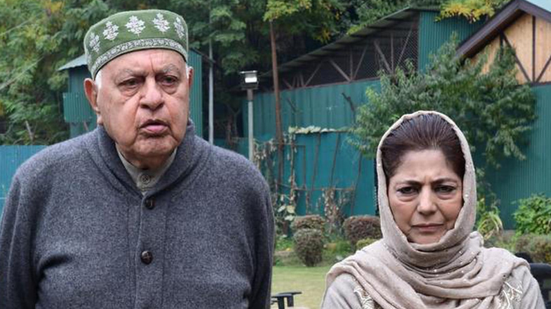 PAGD will contest J&K polls together, assert Farooq Abdullah, Mehbooba