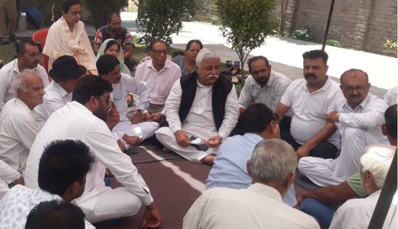 Sadhotra visits Martyr Rajni Bala's residence; expresses solidarity with family