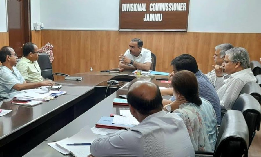 Div Com reviews progress of work on JMRDA Projects