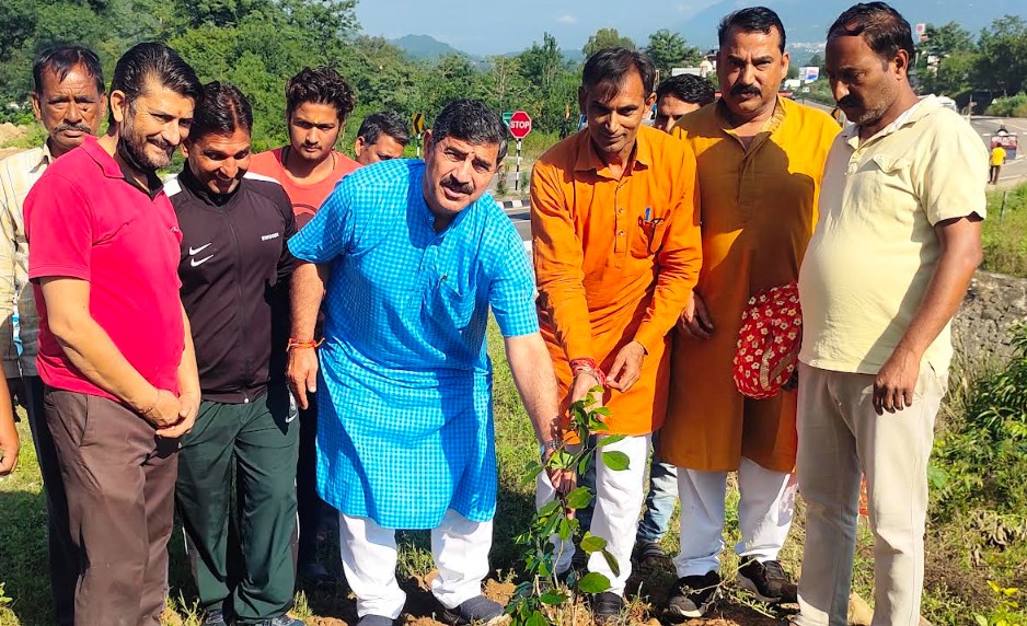  Jugal Kishore MP held Plantation Drive at Suketar in Nagrota Constituency