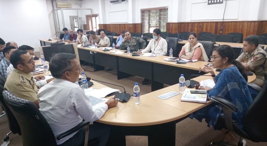 DC Jammu reviews Road Safety measures, discusses mining block proposals