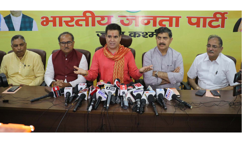 NC, PDP, Cong doing propaganda, trying to mislead people of J&K: Ravinder Raina