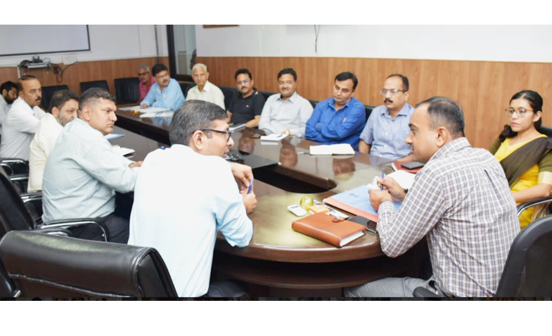 Div Com reviews road connectivity to temples near Bawe Wali Mata (Bahu Fort)