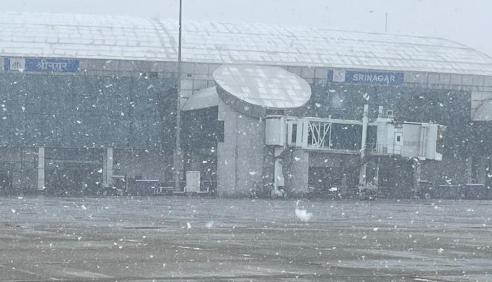 All flights for today at Srinagar airport cancelled due to bad weather
