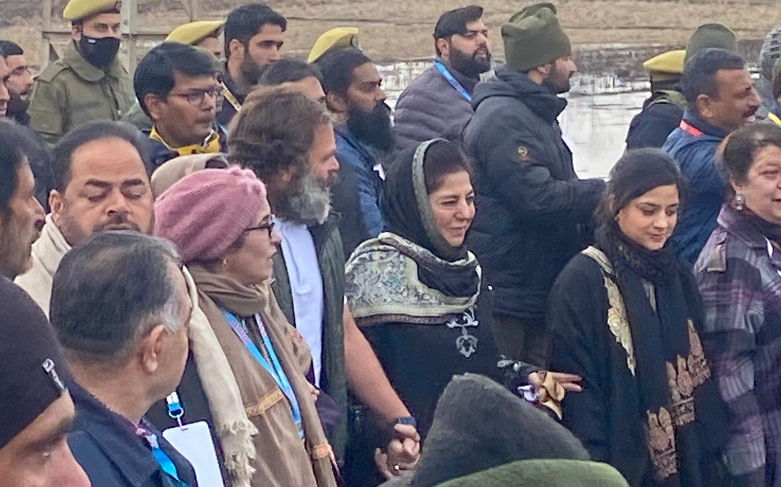 Mehbooba Mufti joins Rahul Gandhi-led Bharat Jodo Yatra in Awantipora