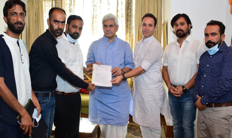 Former Minister, BJP Spokesperson & JK NYC Employees Delegation call on Lt Governor