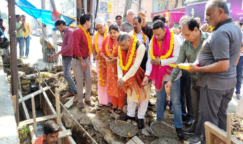 Modi Government provided neat and clean aura to J&K people: Sat