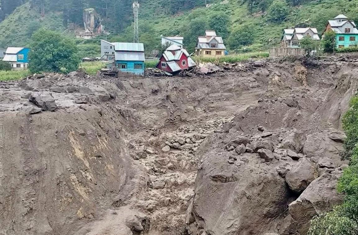 J&K: 12 bodies recovered as massive cloudburst hits Kishtwar (Paddar Chasoti)