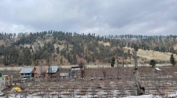 Pahalgam records season’s coldest night at minus 2.8°C in Kashmir