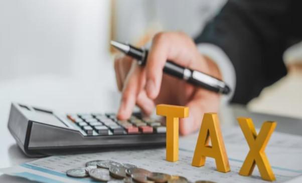 Net direct tax kitty swells 9 pc to Rs 18.4 lakh cr till Jan 11