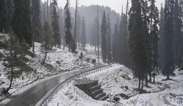 Cold wave conditions prevail; heavy snowfall predicted on Jan 23