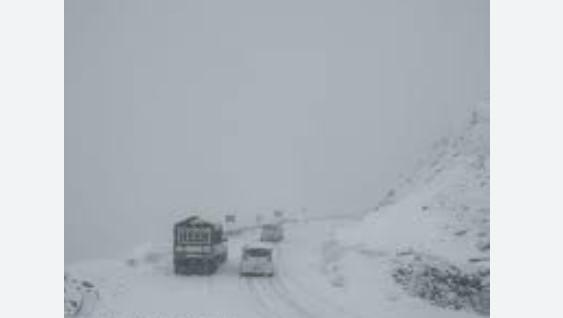 Mughal road closed due to fresh snowfall at Pir Ki Gali